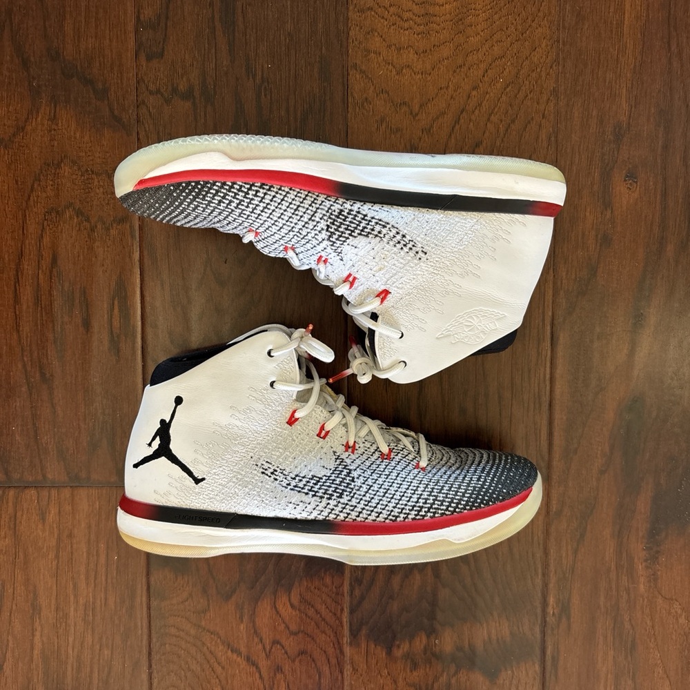 Nike Air Jordan 31 "Black Toe" sneakers